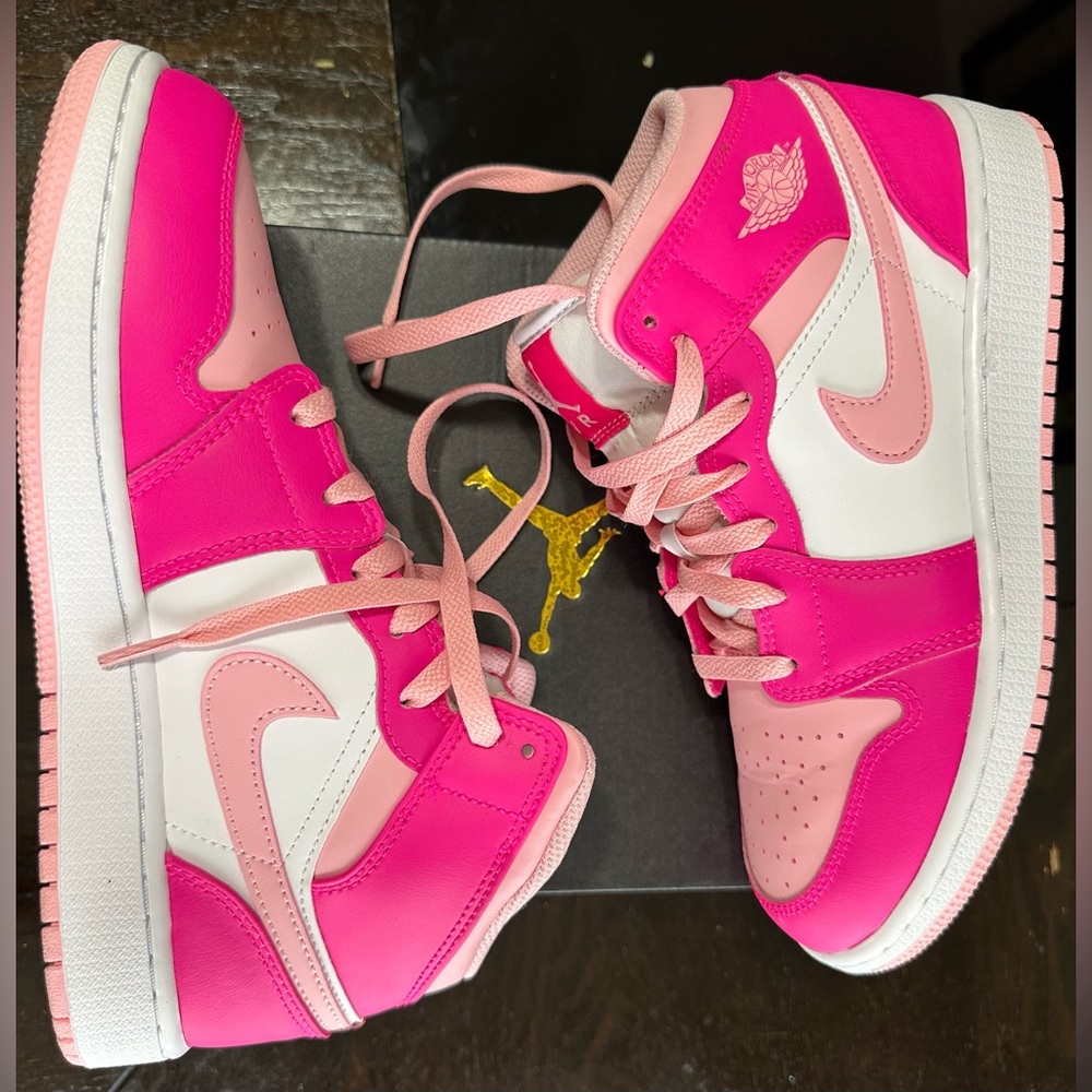 AIR JORDAN 1 MID (GS) PINK BARBIE